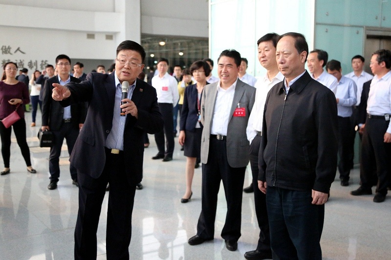 聚焦智能制造 助推产业升级——全省沿海工作会议与会领导莅临pa旗舰厅调研