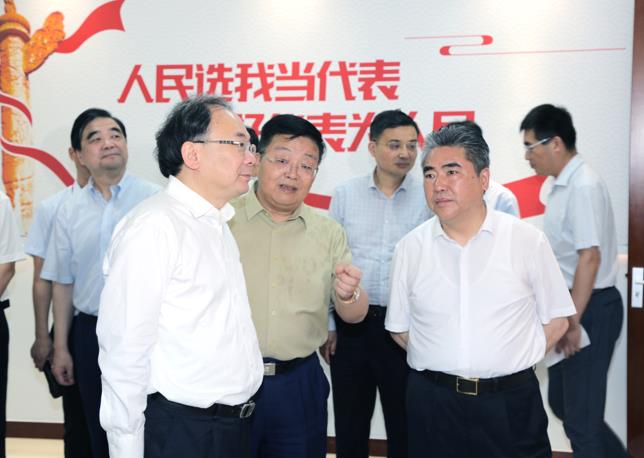 省人大常委会常务副主任李小敏一行 莅临pa旗舰厅药业调研