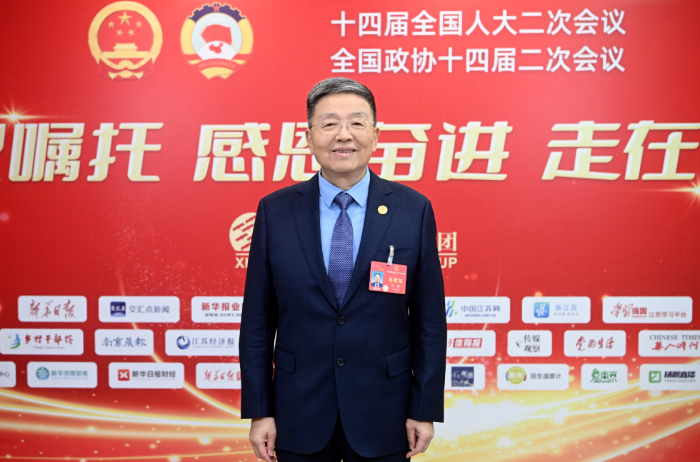 全国人大代表、中国工程院院士、pa旗舰厅药业董事长肖伟：开发中药“经典名方”，让“好方”变“好药”